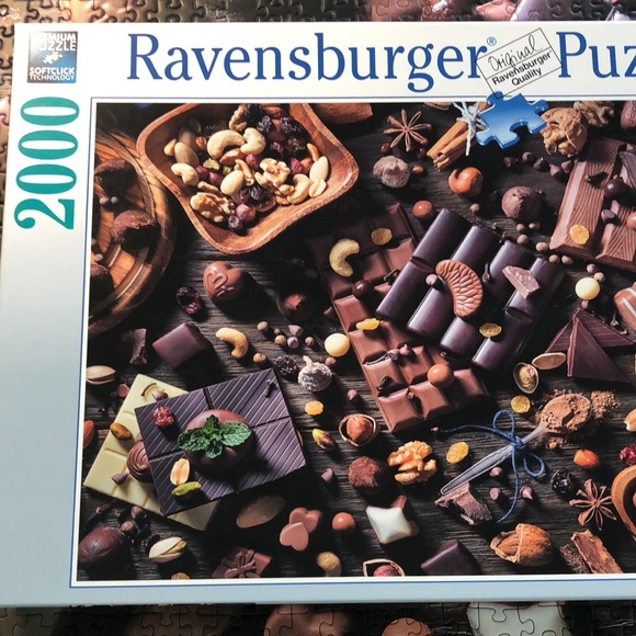 Ravensburger Chocolate 🍫 Paradise 2000 Piece Puzzle 🧩 - Picture 5 of 10